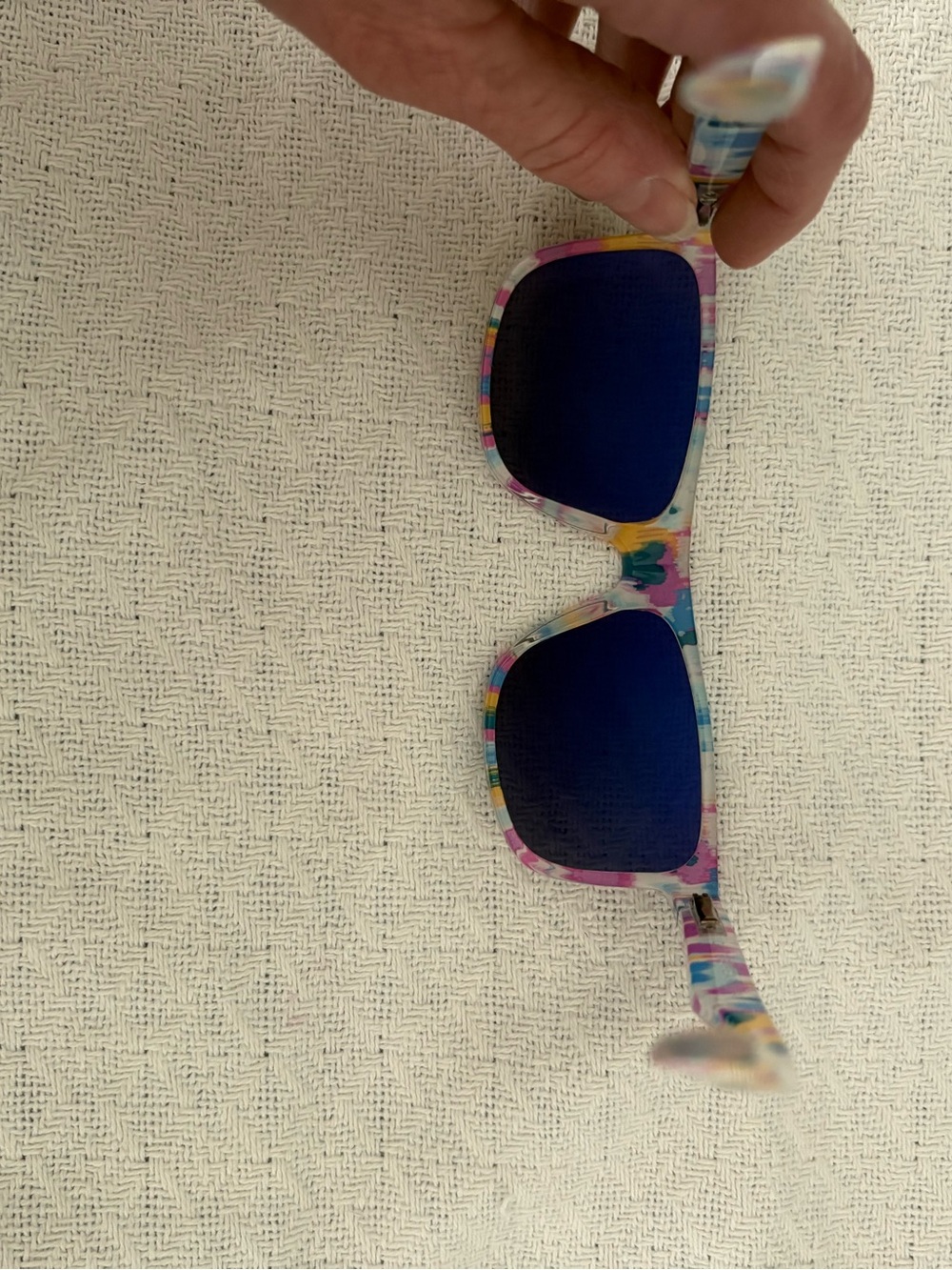 lug Coupe Heart Ikat pattern Sunglasses NWT - Picture 3 of 11